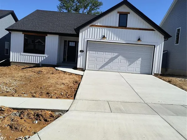 113 Sommerset Ct, Lake Saint Louis, MO 63367