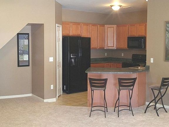 4th image of 17102 Addington Dr #1