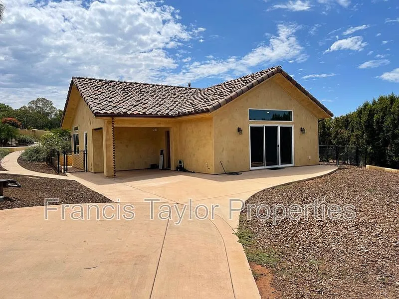 14398 Harvest Cres