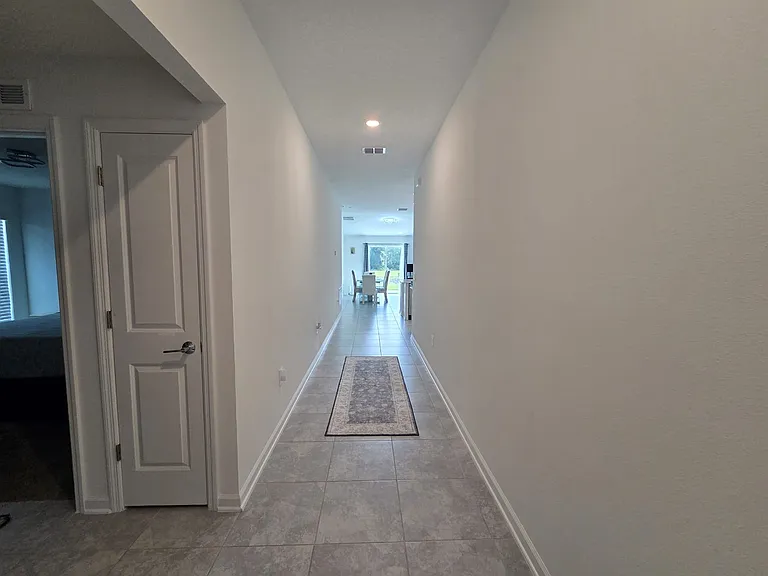 3949 Ambrose Ave — Photo 10