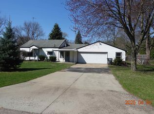 36571 Birwood St, Clinton Township, MI 48035