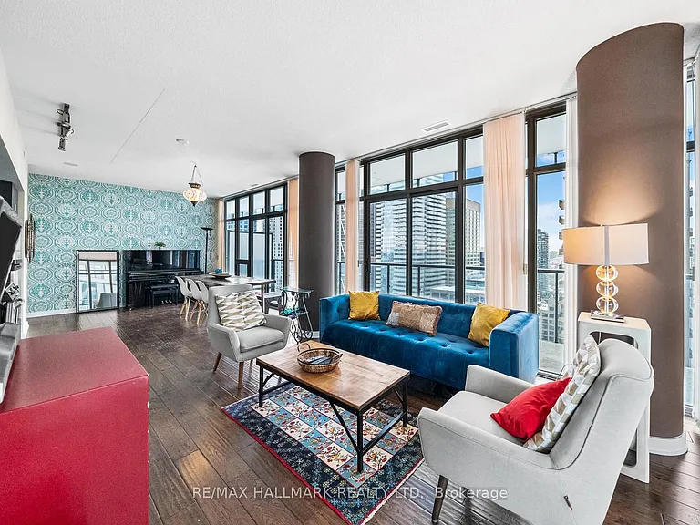 33 Charles St E #2908 — Photo 17