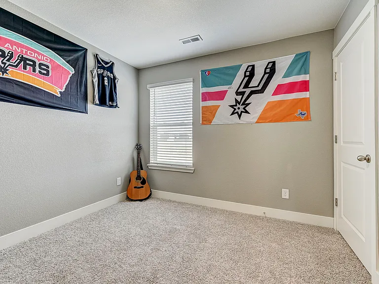 10525 Castor Dr — Photo 8