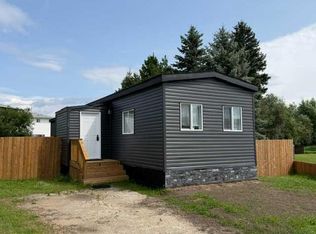 1136 S 12th Ave SE, Slave Lake, AB T0G2A3