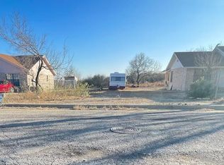 111 Costa Rica Dr, Eagle Pass, TX 78852