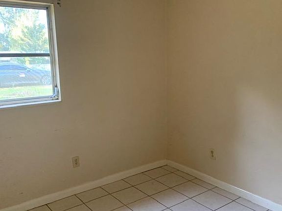 5th image of 17360 SE 65th Ln