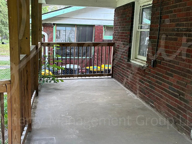 5344 Brooklyn Ave — Photo 2