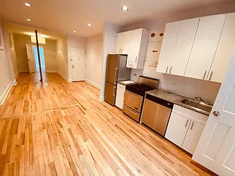 Rented by Metropolis Real Estate of Manhattan