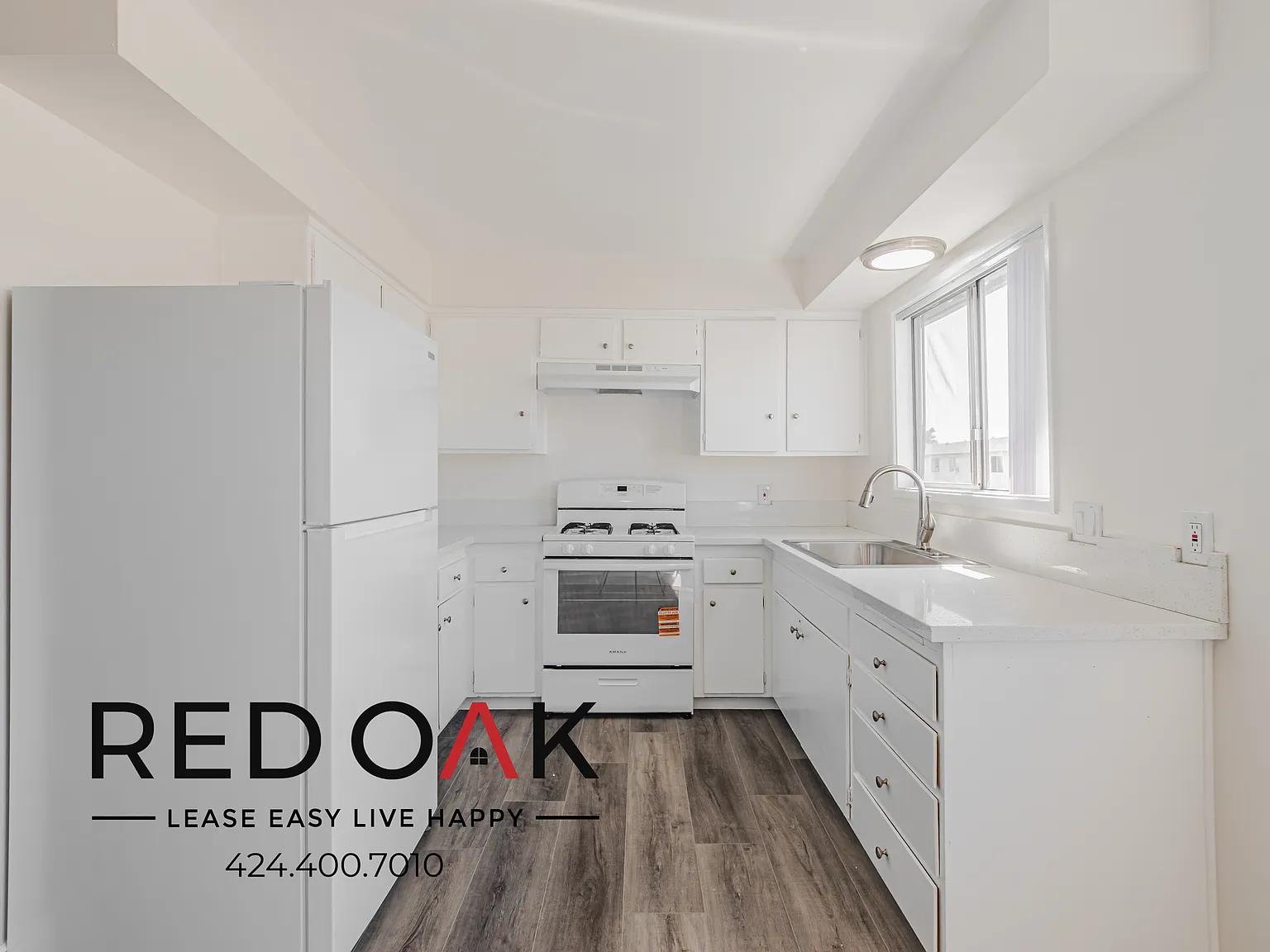 ~Low Deposit~ Light-Filled Two-Bedroom With Elegant Floors, Pool, On-Site Laundry, And Parking In... — Photo 2