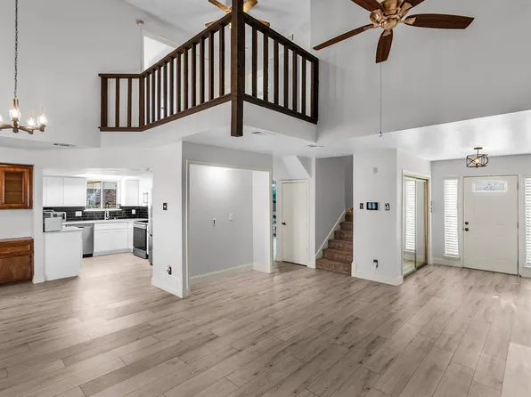 709 Royal Oaks Dr, Garland, TX 75040