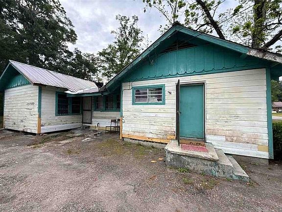 2nd image of 4236 Everett Rd