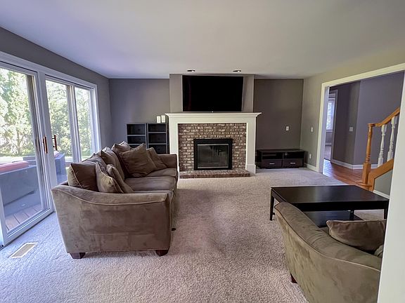 5th image of 1120 Gros Ventre Dr SE