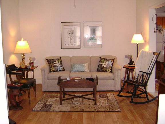 Living Room w/new Laminate Floors 