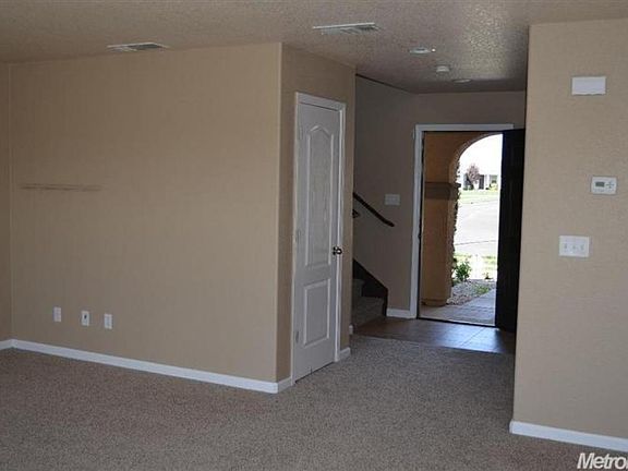 4th image of 4304 Tiamo Way