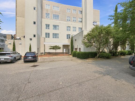 4th image of 500 Granby St Unit 5A