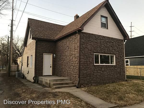 1st image of 271 E Caven St