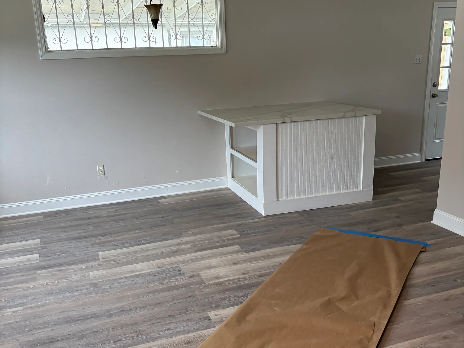 3 bed, 1208 sqft, $2,000 — Photo 2