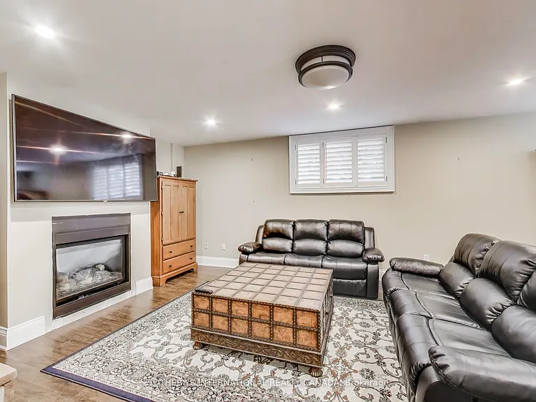 16 Saint Phillips Rd — Photo 34