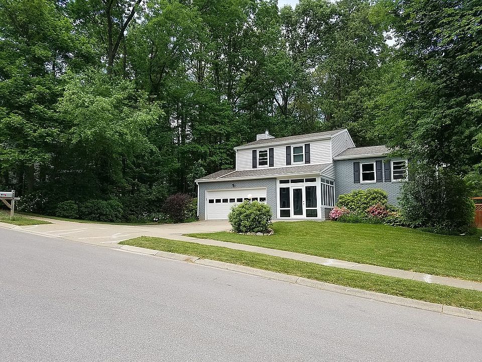 1st image of 611 Old Farm Ln