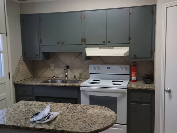 109 Canary Dr #9, Dickson, TN 37055