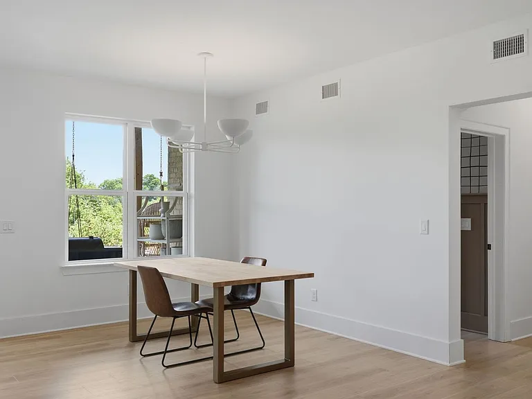 7628 Delancey Dr — Photo 33