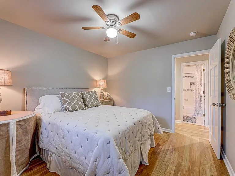 1185 Lake Colony Dr — Photo 31