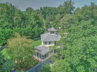 652 Summer Sound Rd, Piney Flats, TN 37686