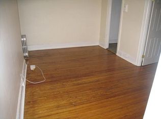 2309 Steinway St #3F, Astoria, NY 11105