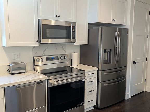 2nd image of 1604 Winding Creek Way