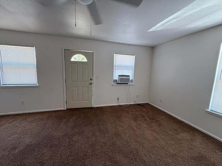 front room w/brand new AC unit
