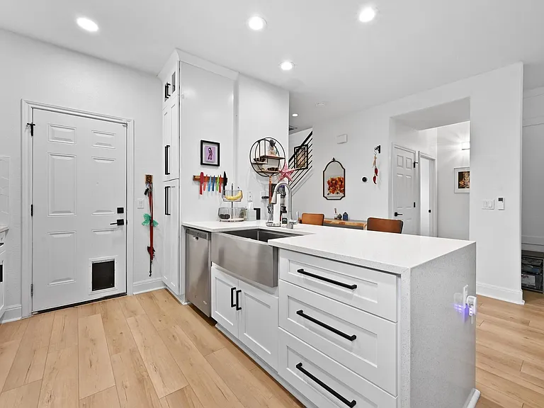 3203 Carol Ann Dr #B — Photo 10