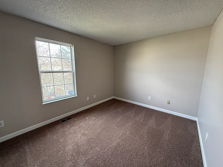 1832 Ridgebury Dr — Photo 7