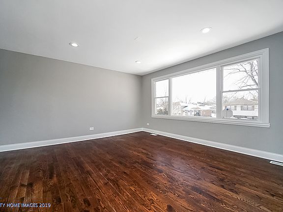 5th image of 16429 Michigan Ave