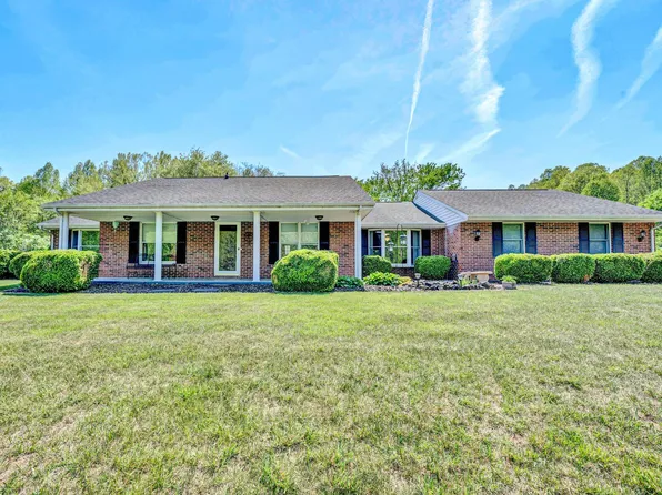 1033 Annie Bell Rd, Blue Ridge, VA 24064