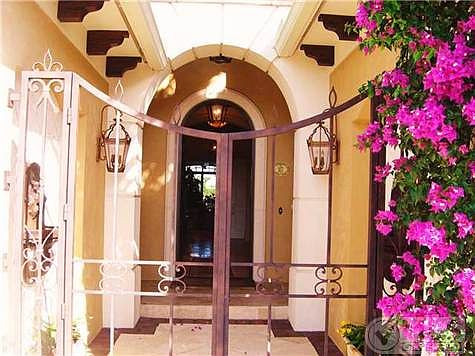 2nd image of 111 SE Bella Strano