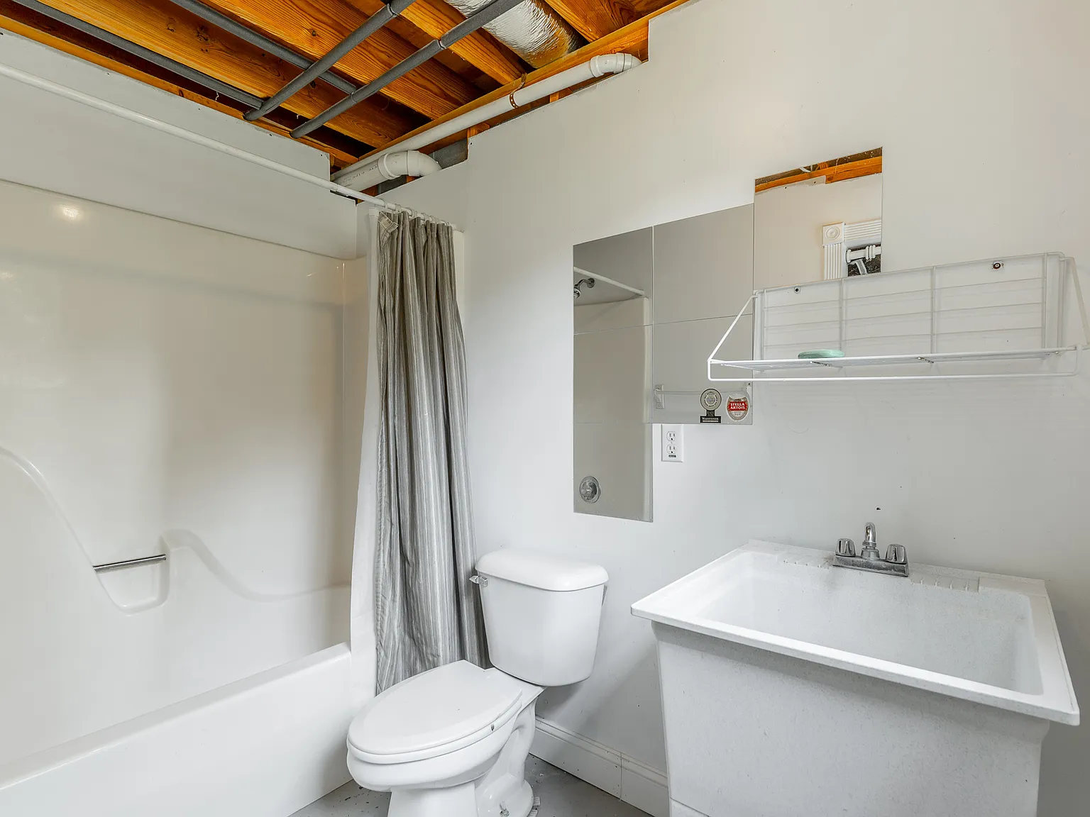 6405 Flag Point Dr — Photo 3