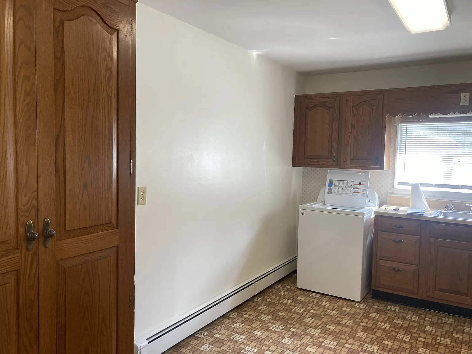 3 bed, 1200 sqft, $1,045 — Photo 4