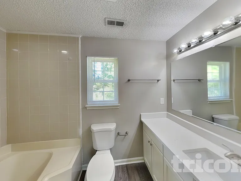235 Chattaroy Dr — Photo 8