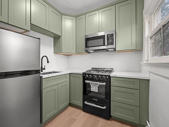 2nd image of 3105 5th Ave APT 7