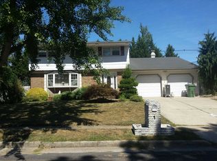 1 Devonshire Rd, Parlin, NJ 08859