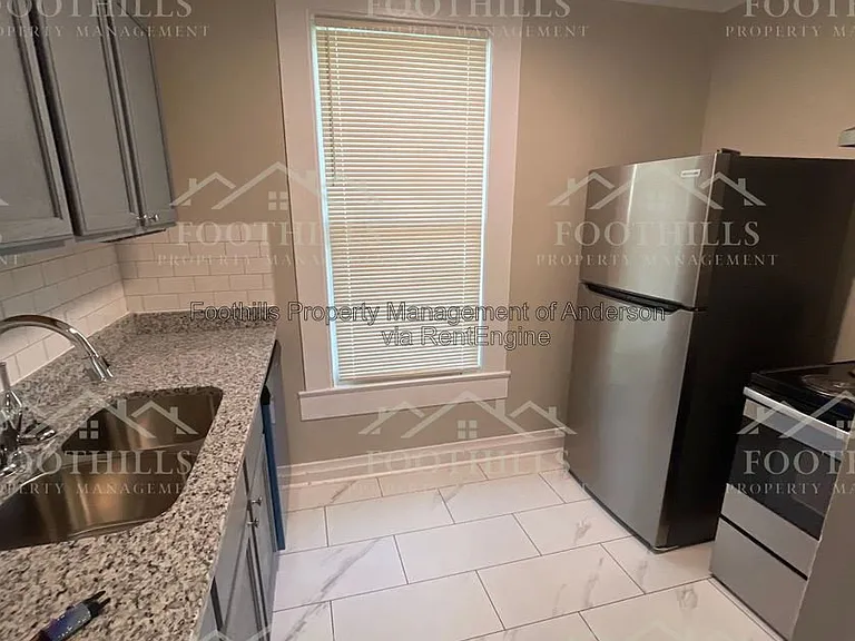 120 Anderson Ave #C — Photo 6