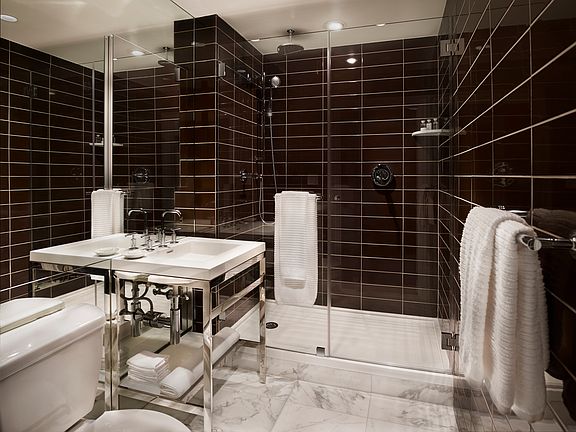4th image of 330 E 56th St #902