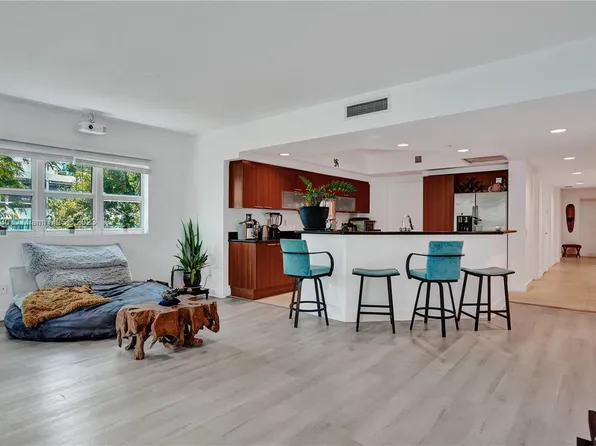 14951 Royal Oaks Ln APT 209, North Miami, FL 33181