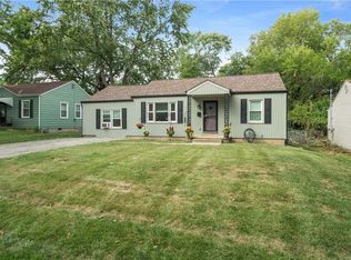 11210 W 70th St, Shawnee, KS 66203