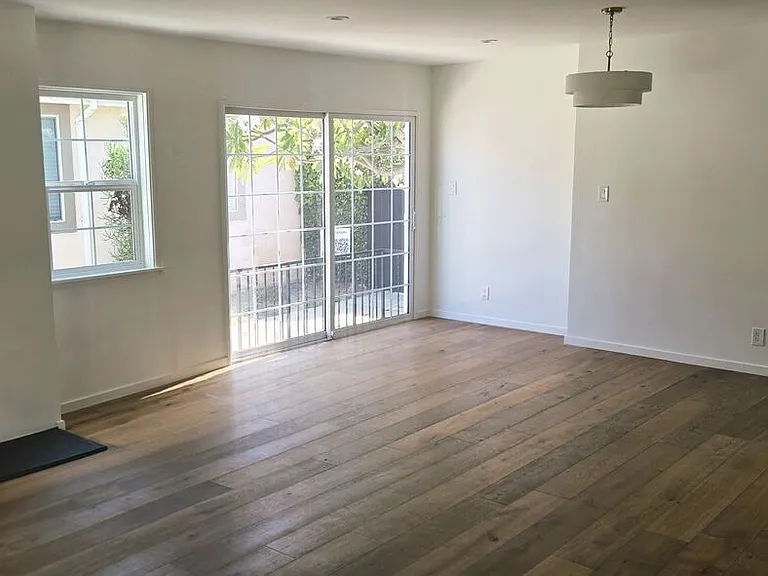 8323 Georgetown Ave — Photo 3