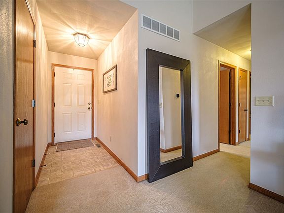 4th image of 4796 Glen Echo Way