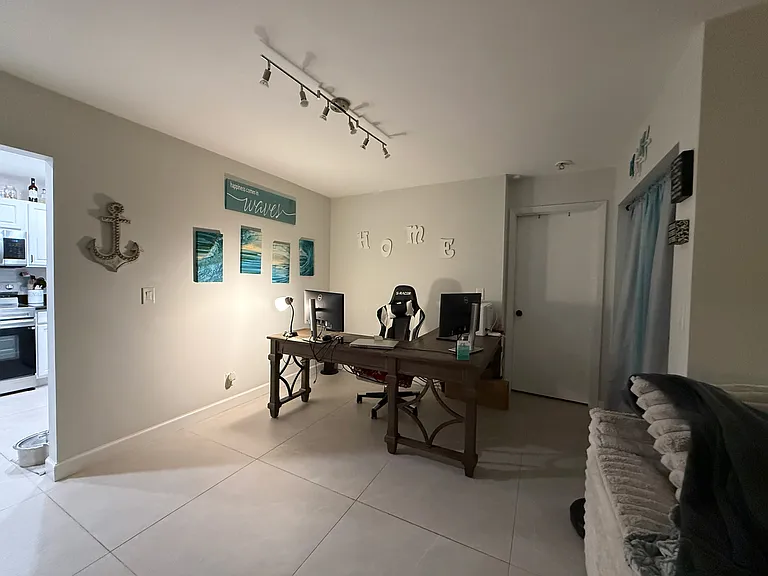 3939 Cocoplum Cir — Photo 4