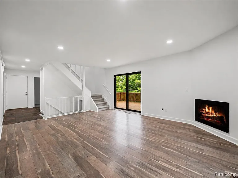 2971 Moon Lake Dr — Photo 3