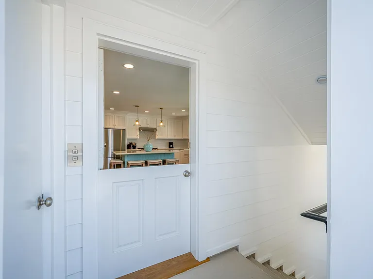 215 Poinsettia Ave #1/2 — Photo 25