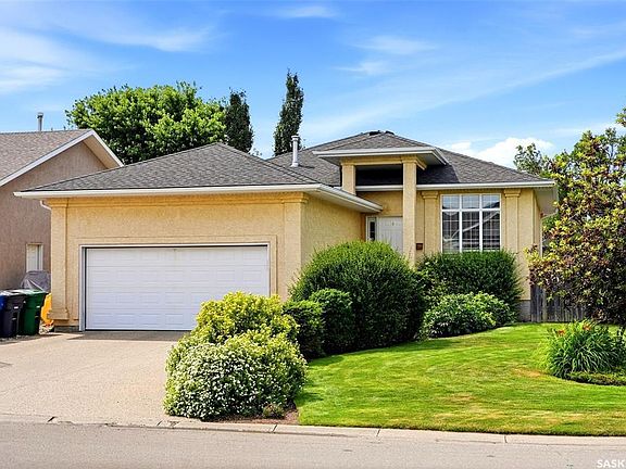2nd image of 54 Qu'Appelle CRESCENT